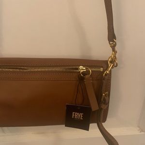 NWT! Frye Carson Wristlet Crossbody Purse